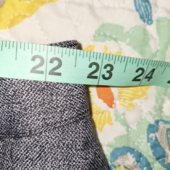 A bundle of 3 ladies slacks in a size 24W. Pre-loved and in great condition. - Picture 15 of 16